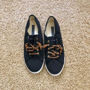 Sperry topsider. Size 7. Navy